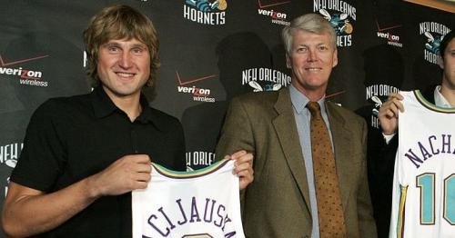 2005-2006 m. atstovavo NBA klubui New Orlean Hornets