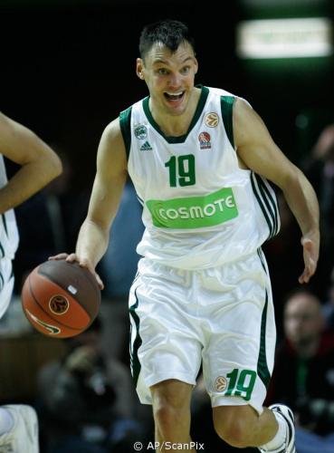 2007-2010 ir 2011-2012 m. atstovavo Atėnų "Panathinaikos"