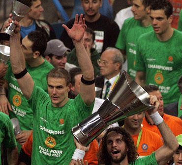 2007 m. su Panathinaikos tapo Eurolygos čempionu