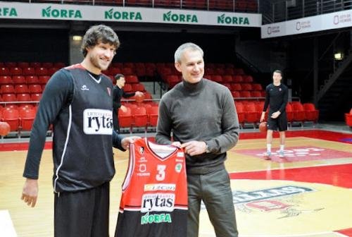 2011 m. vėl buvo sugryžęs į Vilniaus "Lietuvos Rytą" kaip beja trumpai ir 2015 m.
