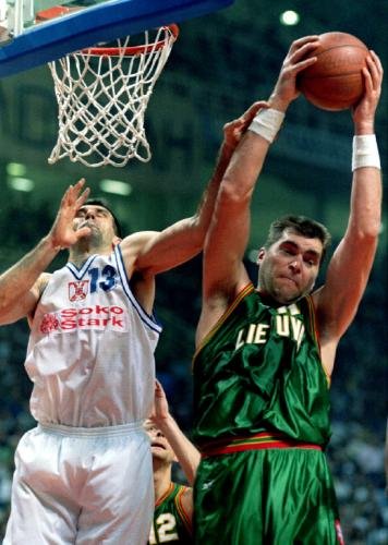 1995 m. Europos čempionato Atėnuose momentas . Finalas prieš Jugoslaviją