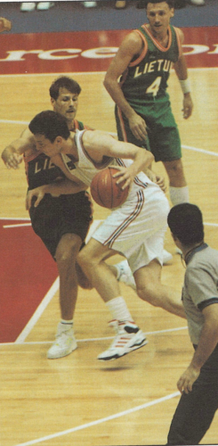 1992 m olimpinės žaidynės Barselonoje. Krapikas rungtynėse dėl bronzos prieš NVS