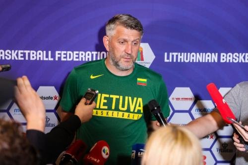 2021 m. Lietuvos rinktinės vyr. treneris
